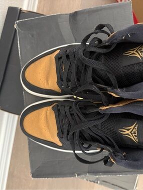 Air Jordan 1 “Melo” size 9.5 100% authentic